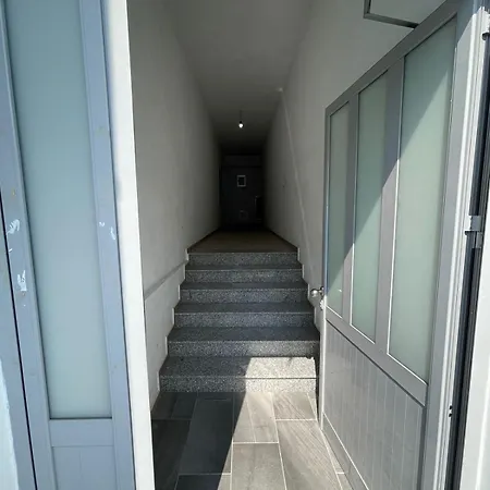 Apartmán I&s 1 Golem (Tirana)