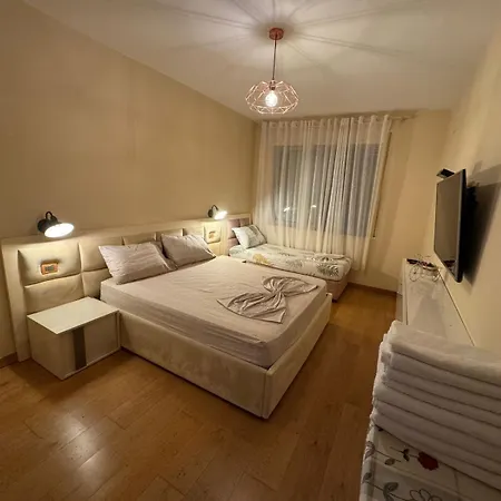 Apartament I&s 1 *