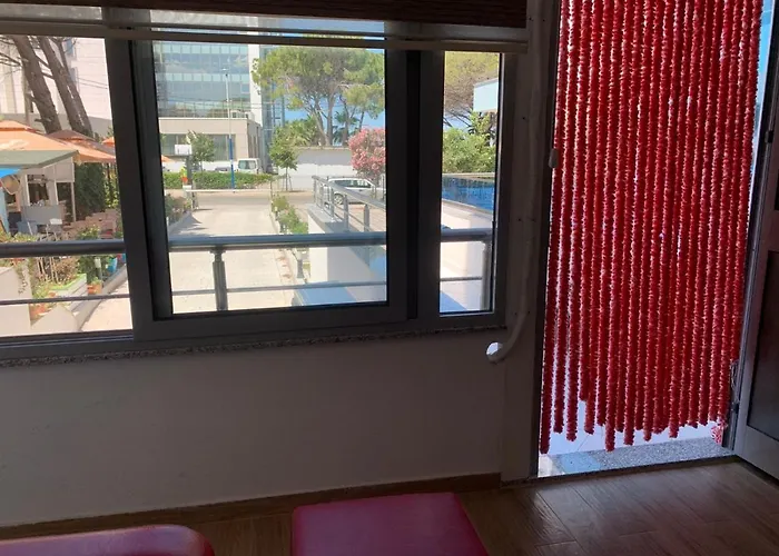 I&s 1 Golem (Tirana)